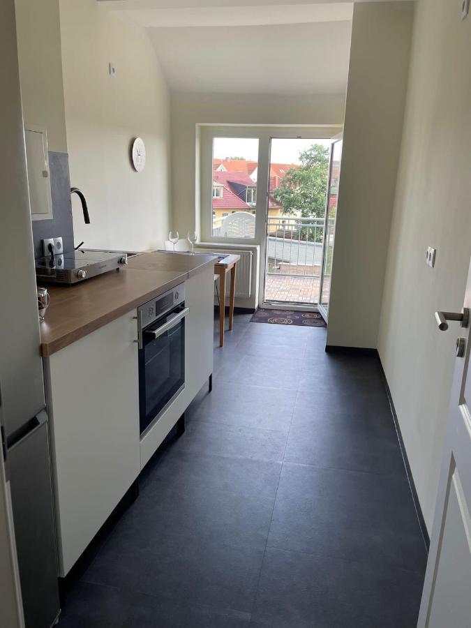 Schoene Neue 4 Zimmer Wohnung Mit Sued-Balkon Bis 8 Personen Naumburg  Exteriér fotografie