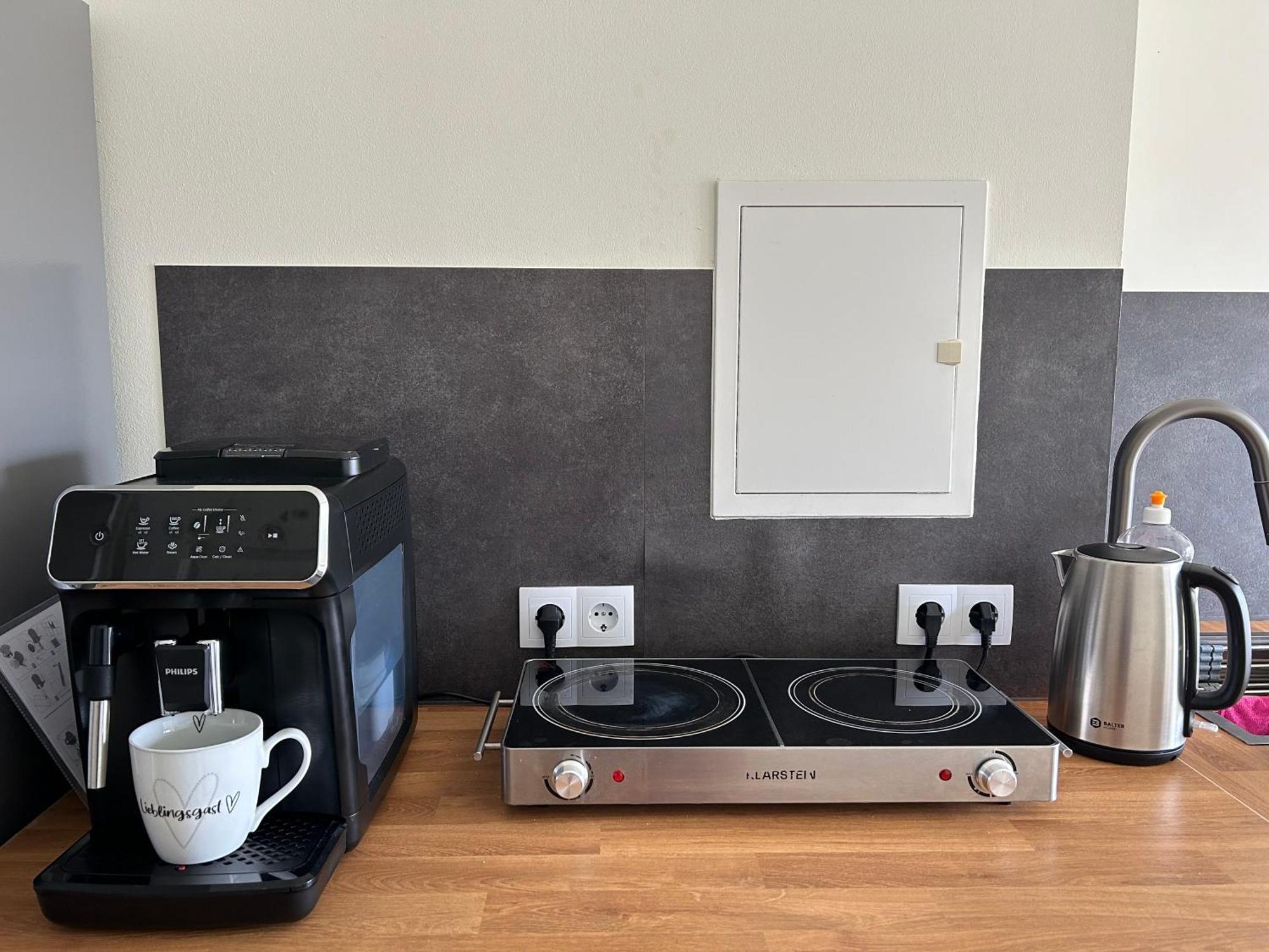 Schoene Neue 4 Zimmer Wohnung Mit Sued-Balkon Bis 8 Personen Naumburg  Exteriér fotografie