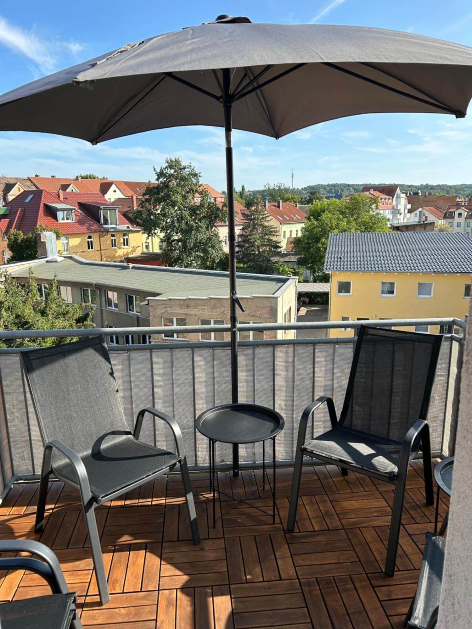 Schoene Neue 4 Zimmer Wohnung Mit Sued-Balkon Bis 8 Personen Naumburg  Exteriér fotografie