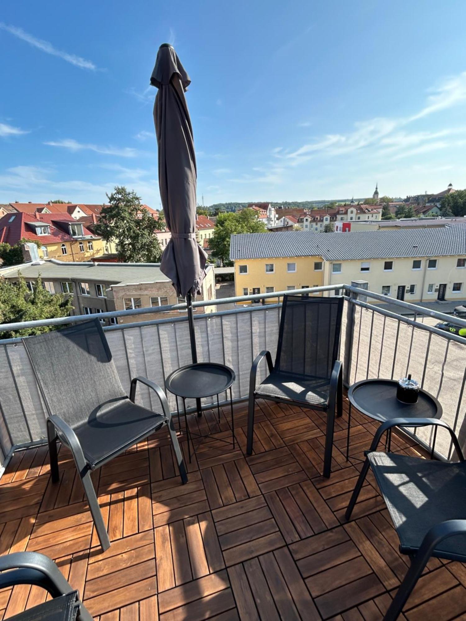 Schoene Neue 4 Zimmer Wohnung Mit Sued-Balkon Bis 8 Personen Naumburg  Exteriér fotografie