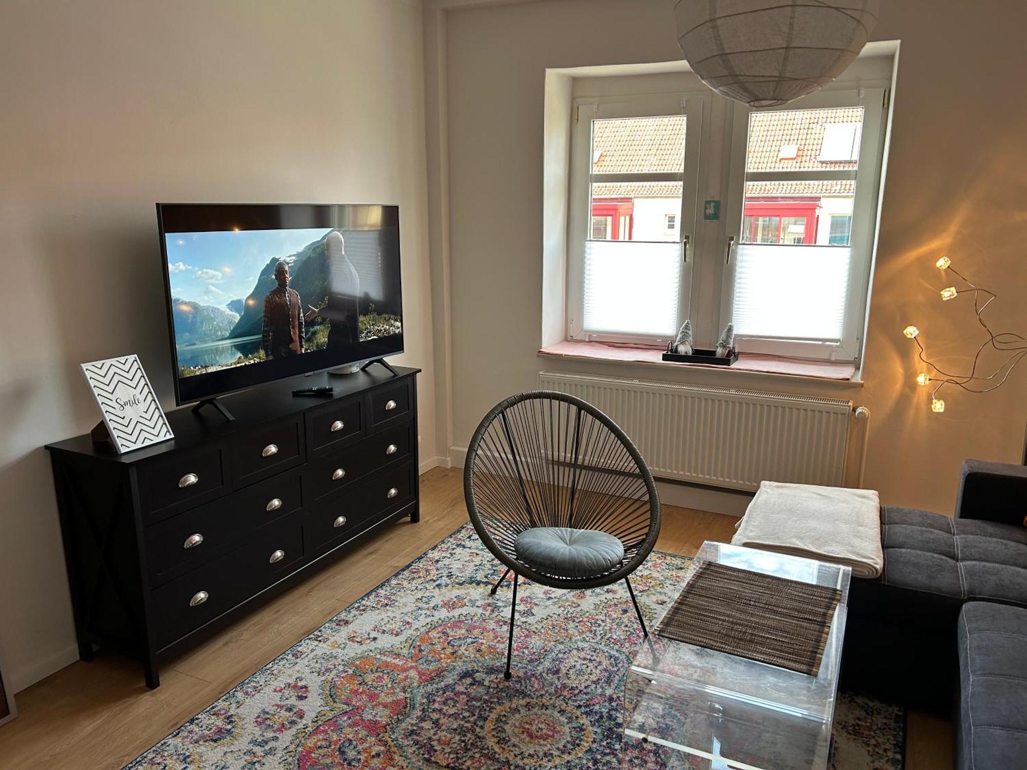 Schoene Neue 4 Zimmer Wohnung Mit Sued-Balkon Bis 8 Personen Naumburg  Exteriér fotografie